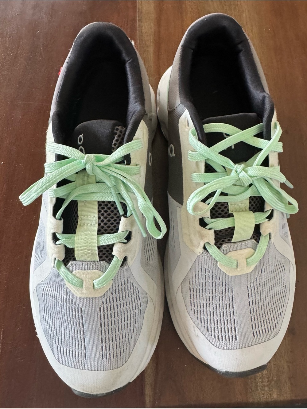 On Running Women’s Light Gray Sneakers with Mint Accents
